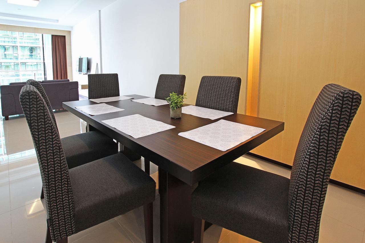 Bernard Holiday Home @ Imperial Suites Kuching Esterno foto