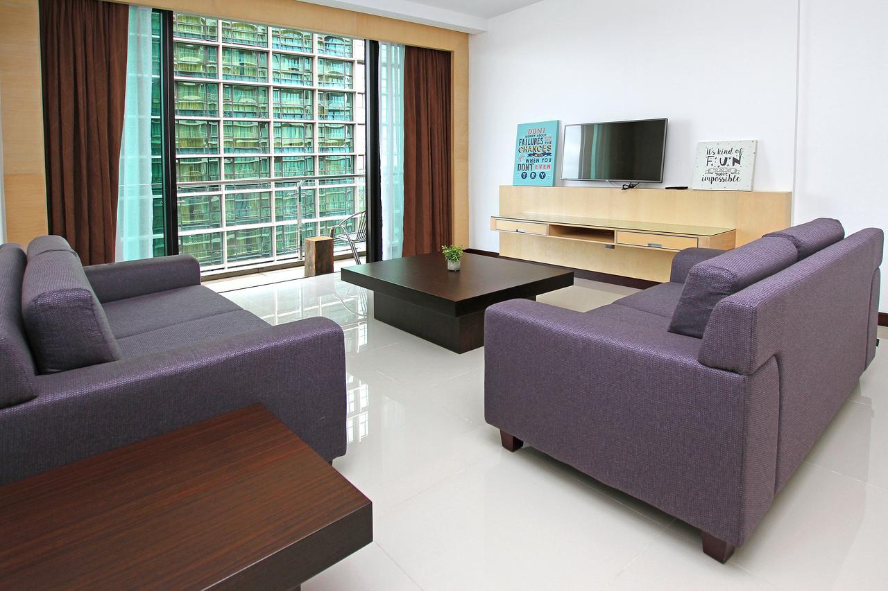 Bernard Holiday Home @ Imperial Suites Kuching Esterno foto