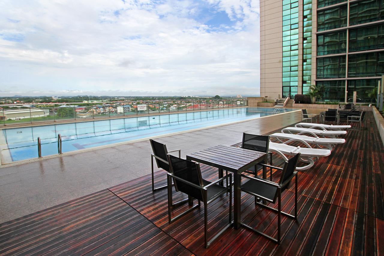 Bernard Holiday Home @ Imperial Suites Kuching Esterno foto