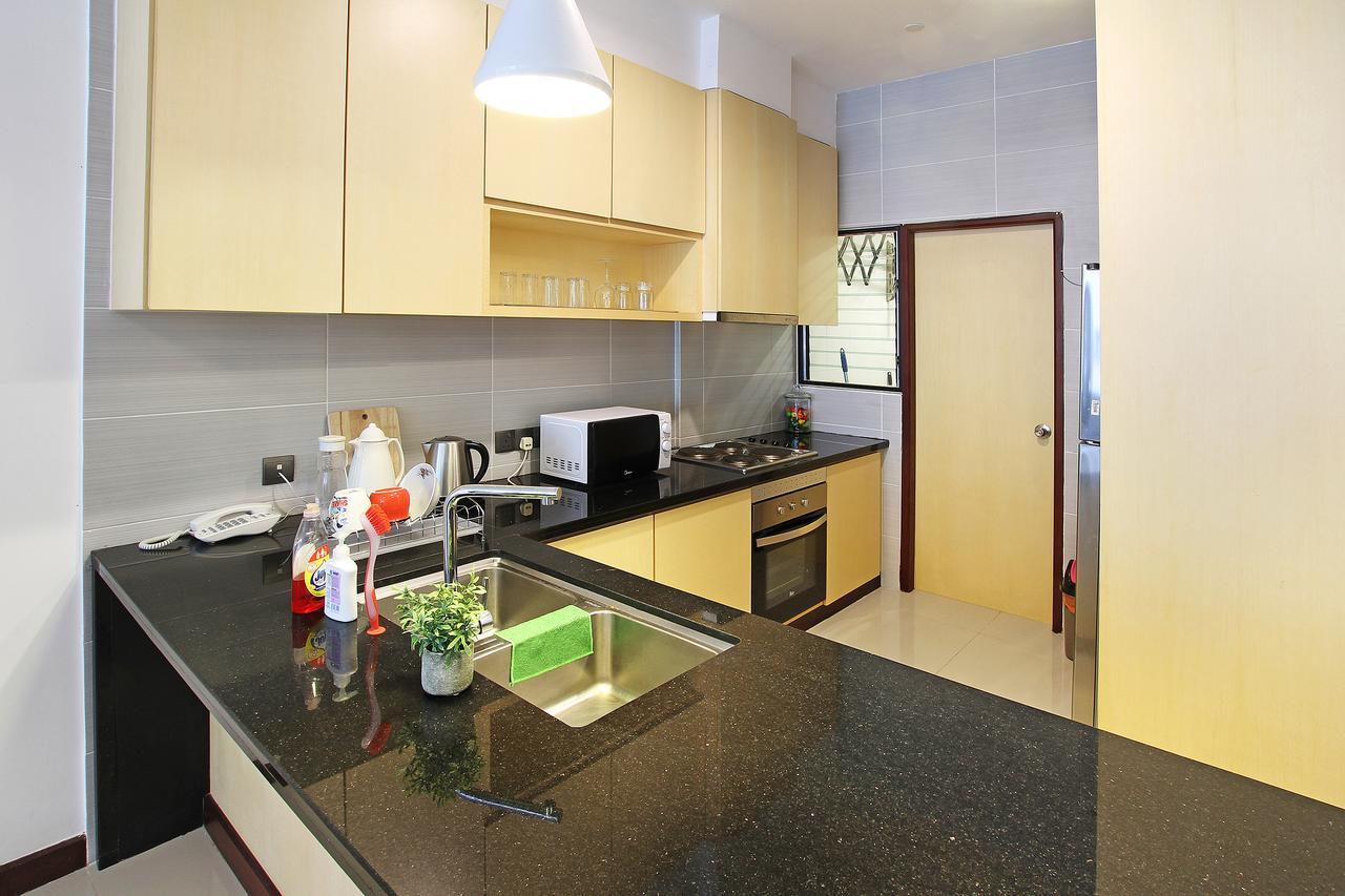 Bernard Holiday Home @ Imperial Suites Kuching Esterno foto