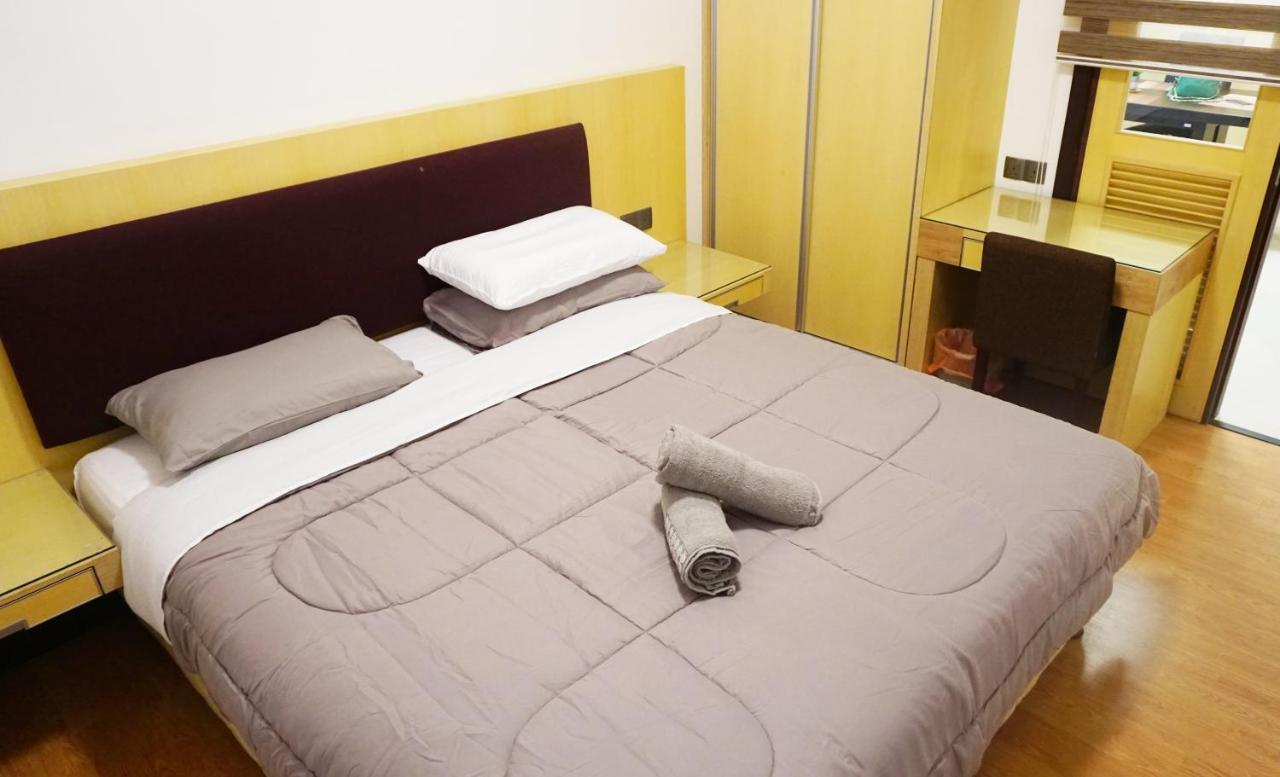 Bernard Holiday Home @ Imperial Suites Kuching Esterno foto