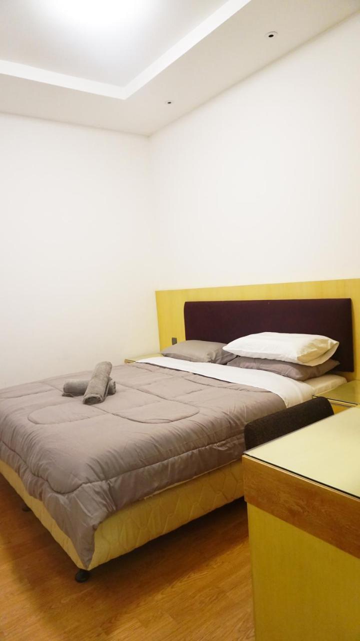 Bernard Holiday Home @ Imperial Suites Kuching Esterno foto